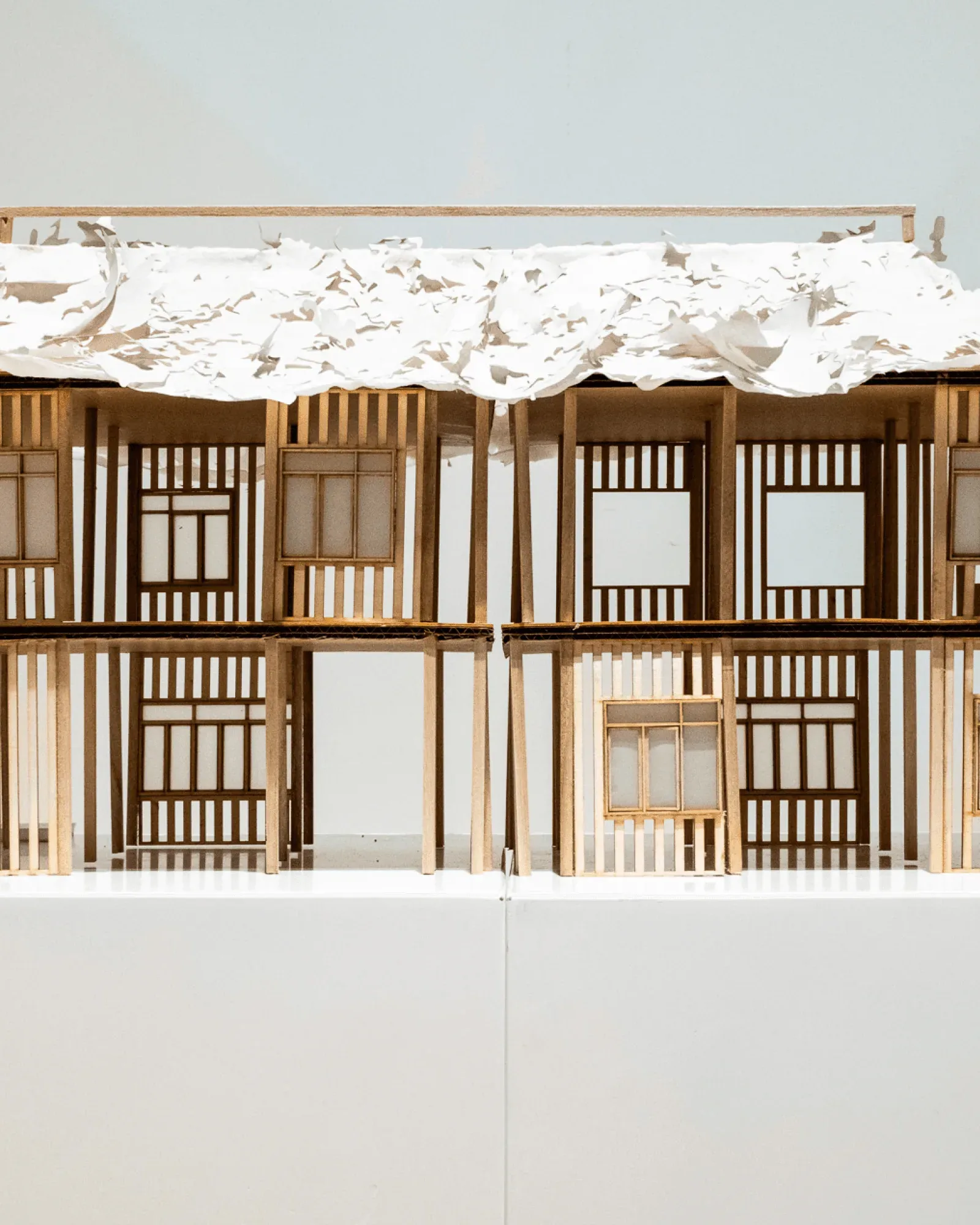 檐下 Under the Eaves from the front: balsa window frames and shutters